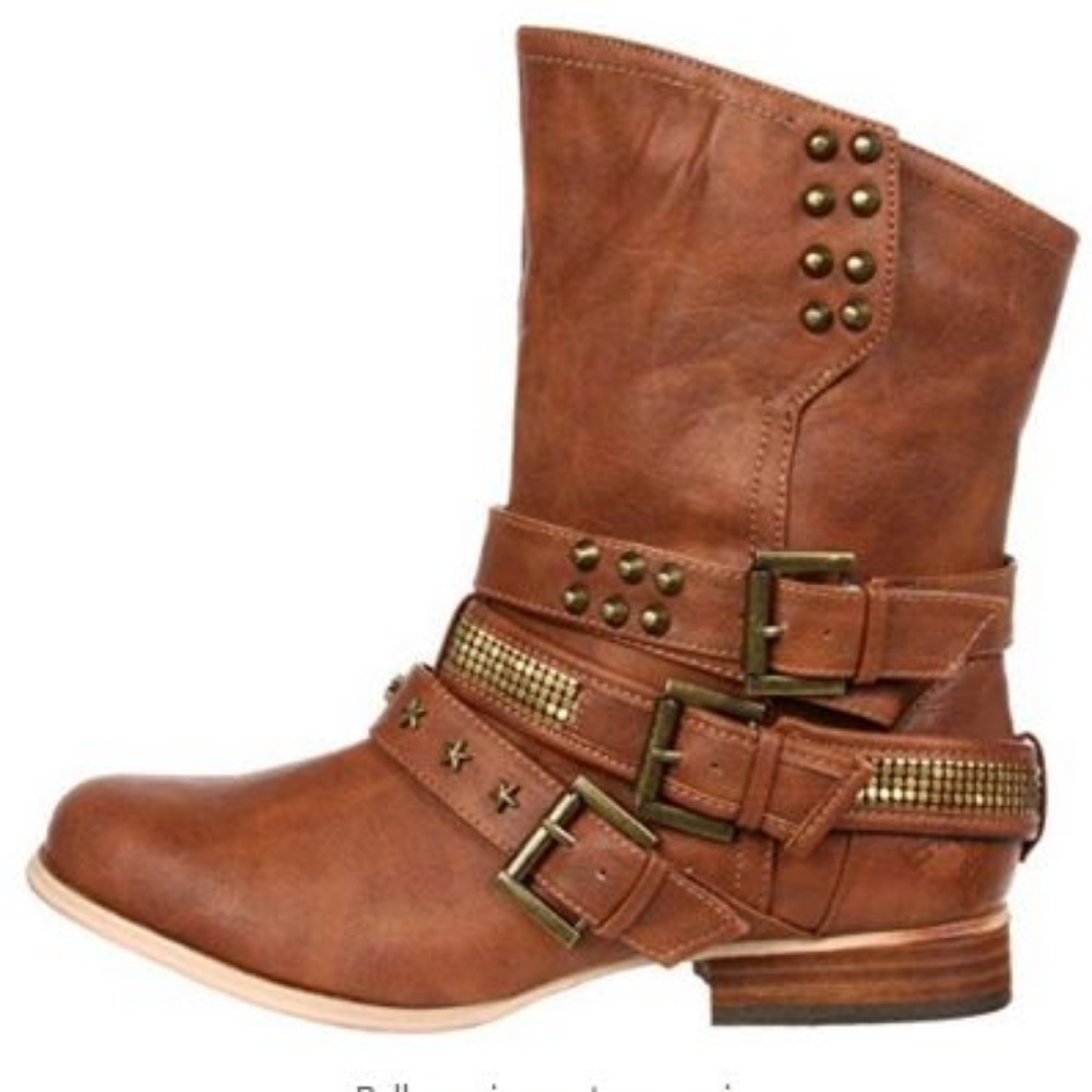 NWOB Not Rated Amplifying Faux Studded Ankle Boot